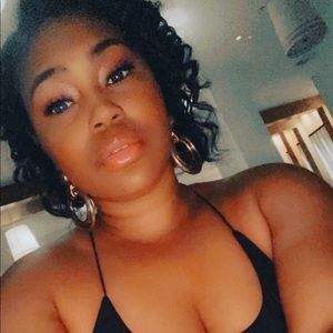 Meet your Posher, Krystal